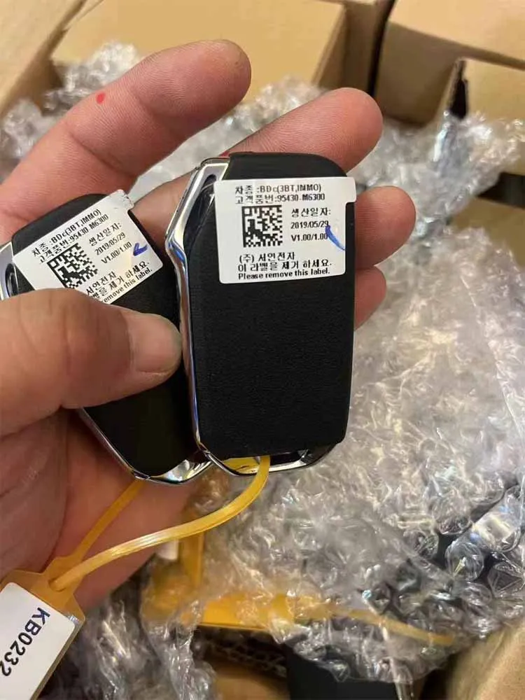 For Kia 2019 K3 Sportage Flip Remote Key Side Button 8A Chip PCB M6300 M6700 Original Style Replacement Key Fob