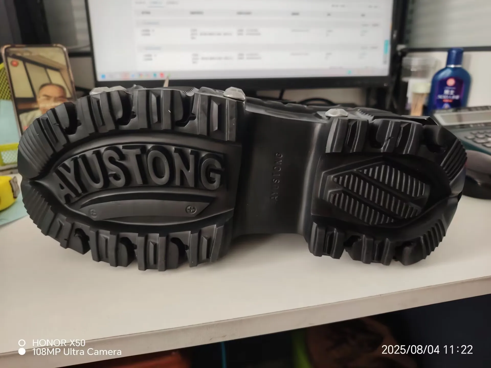 2025 Heavy Metal Retro Platform Dark Rock Locomotive Men's and Women's Old Spike Heightening Punk Style Muffin Shoes