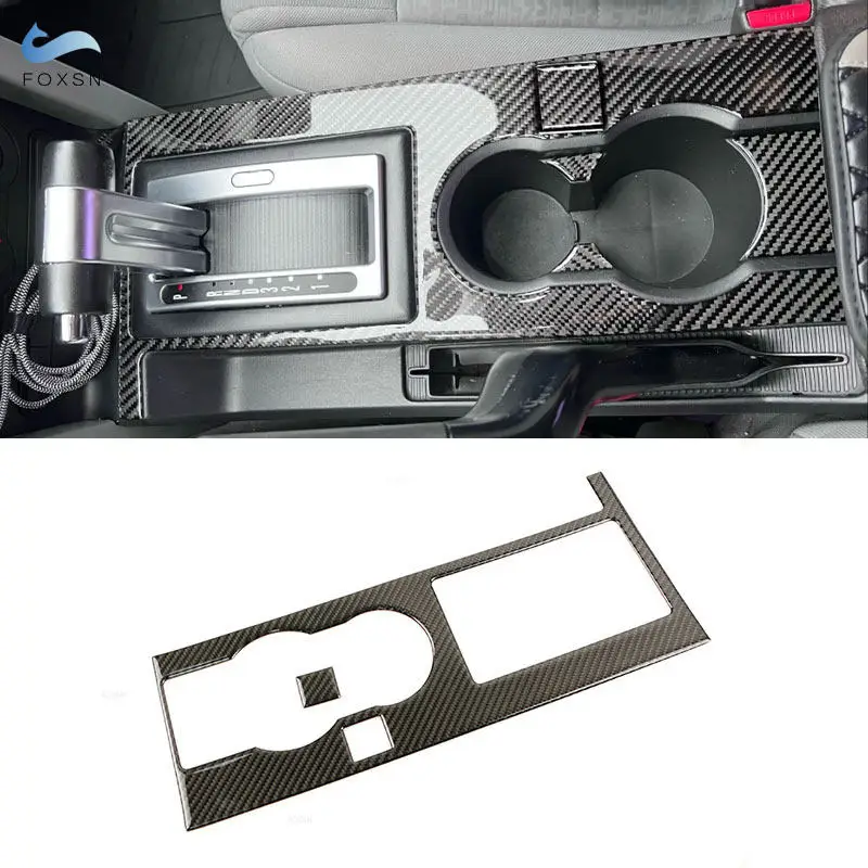 

Для Ford Mustang 2005-2009: Мягкая накладка из карбонового волокна на центральную консоль, панель переключения передач, рамка, декоративная отделка