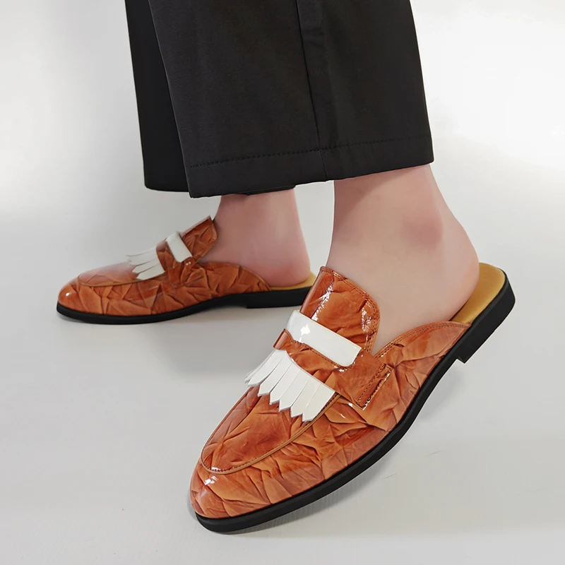 High Quality Men's Business Banquet Casual Pointed Leather Shoes with British Comfortable Tassel Shiny Surface Half Drag Loafers
