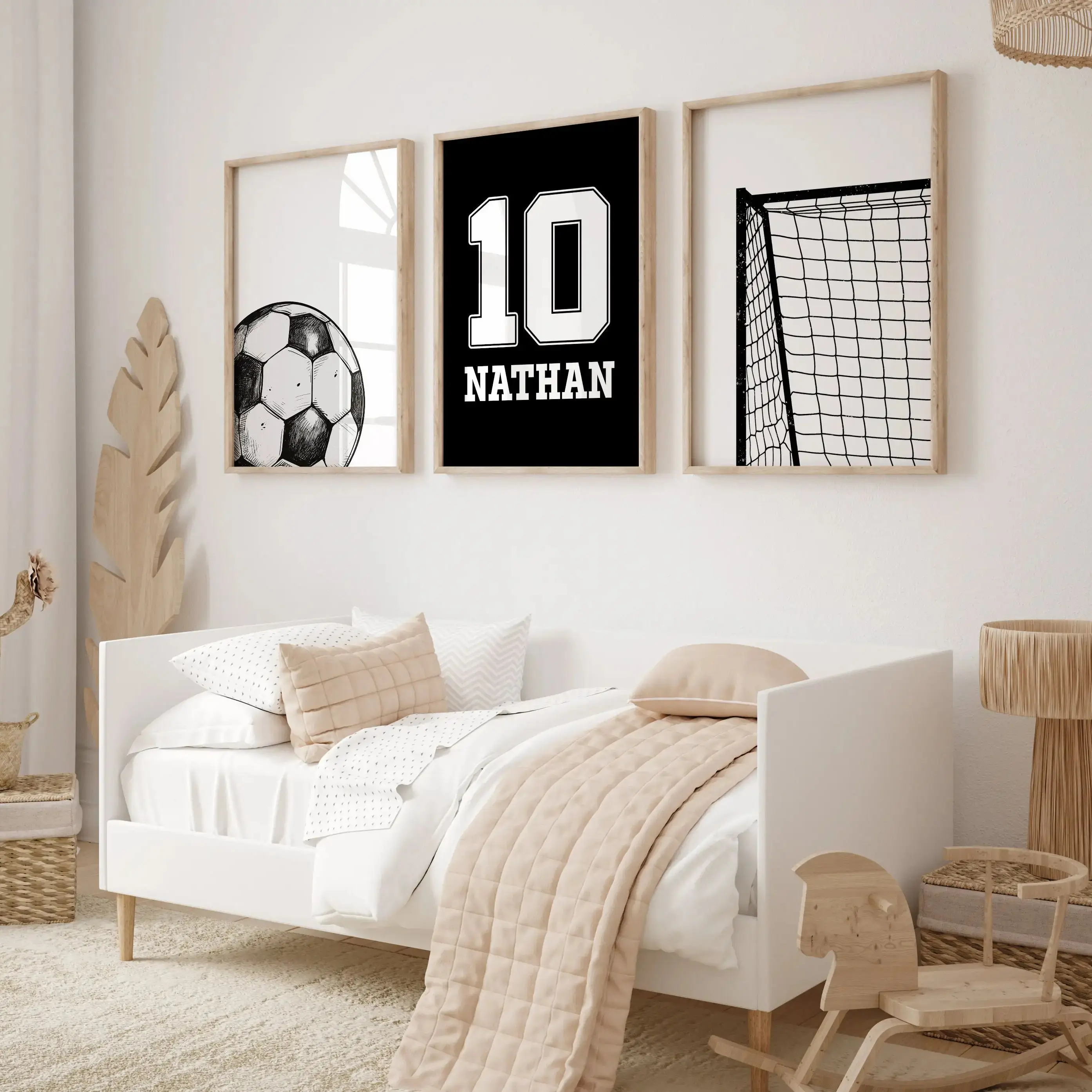 اسم ورقم مخصص لكرة القدم ملصقات فنية جدارية للأولاد ديكور غرفة نوم كرة القدم يطبع مجموعة من 3 ملصق فني شخصي هدية رياضية