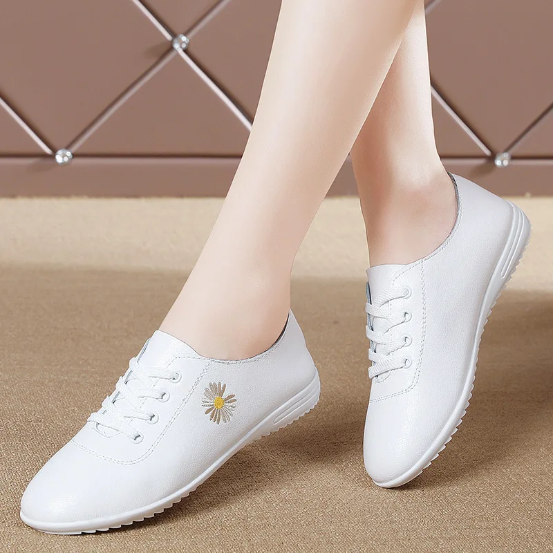 Genuine Leather Soft Sole Walking Shoes for Women Lace Up Sneakers Female Luxury Slip-On Flat Single Loafers Woman Spring Summer