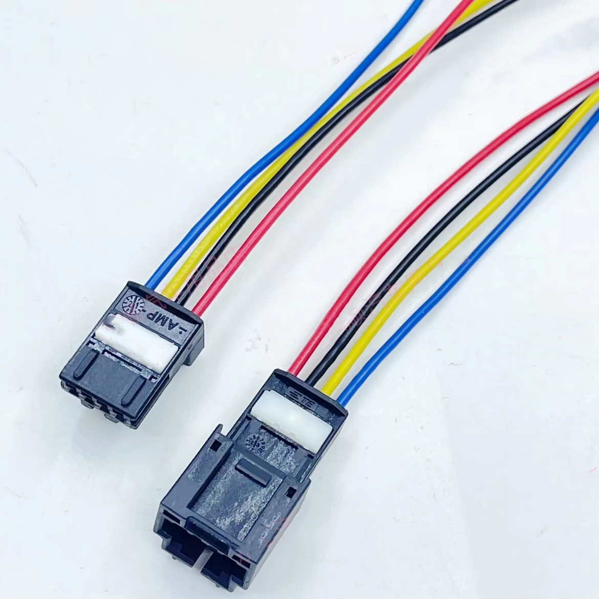 BYD reserved ETC Power-taking step-down wire plug-in connector capsule shell recorder plug 1936119936121