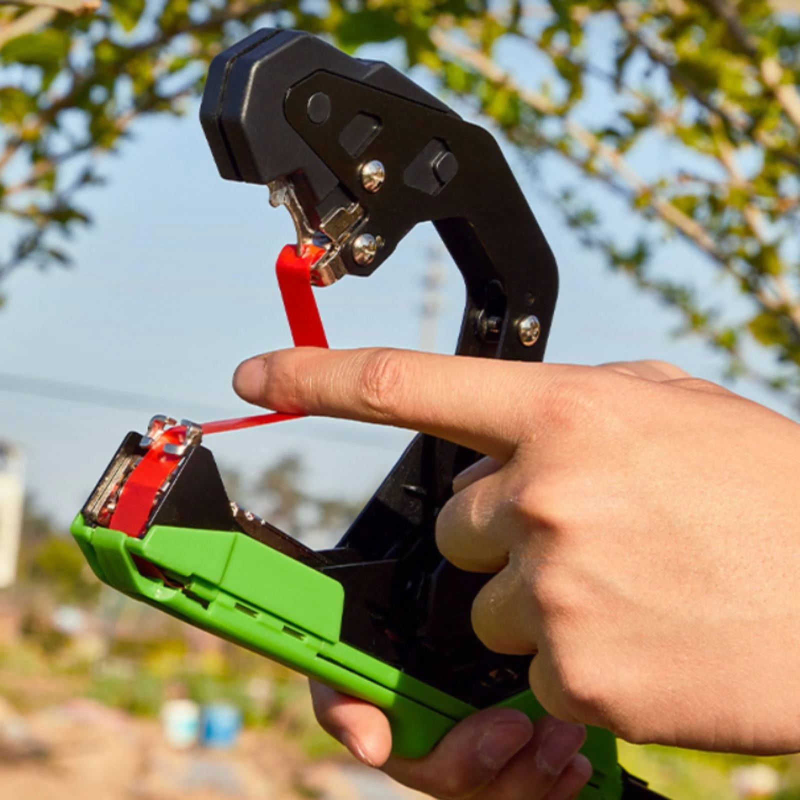 Handheld Vine Tying Tool Compact Manual Plant Tie Tool Plant Tie Handgun-shapedShaped Tape Spool