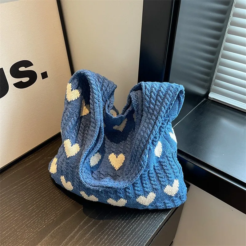 

Women's Heart Pattern Knitted Tote Bag, Large Capacity Cable-Knit Shoulder Bag, Cute Casual Handbag for Everyday & Shopping
