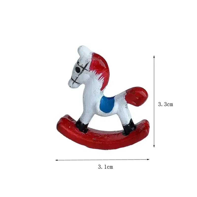 1/12 Casa delle bambole Mini Cavallo a dondolo Modello di bambola Casa della scuola materna Cavallo di Troia Mobili Decor Casa delle bambole Micro Scena Puntelli Foto