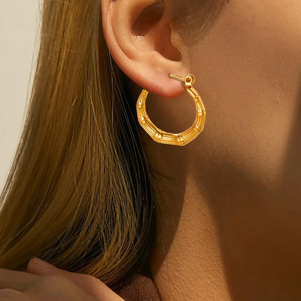 

Hanrted Titanium Steel Geometric Ear Cuffs ex Simple Sle Gold Color Faion Jewelry Ear Studs for Men And Women