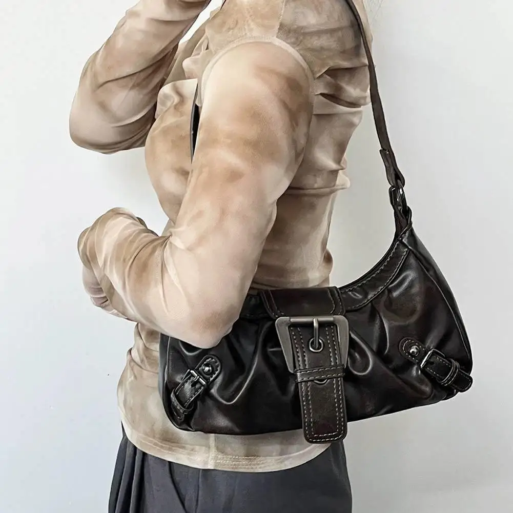 Y2K Vintage Plissierte Unterarmtasche im Maillard-Stil, Leder-Schultertasche mit Gürtelschnalle und Nieten-Dekor, Coole Mädchen-Rüschen-Achseltasche