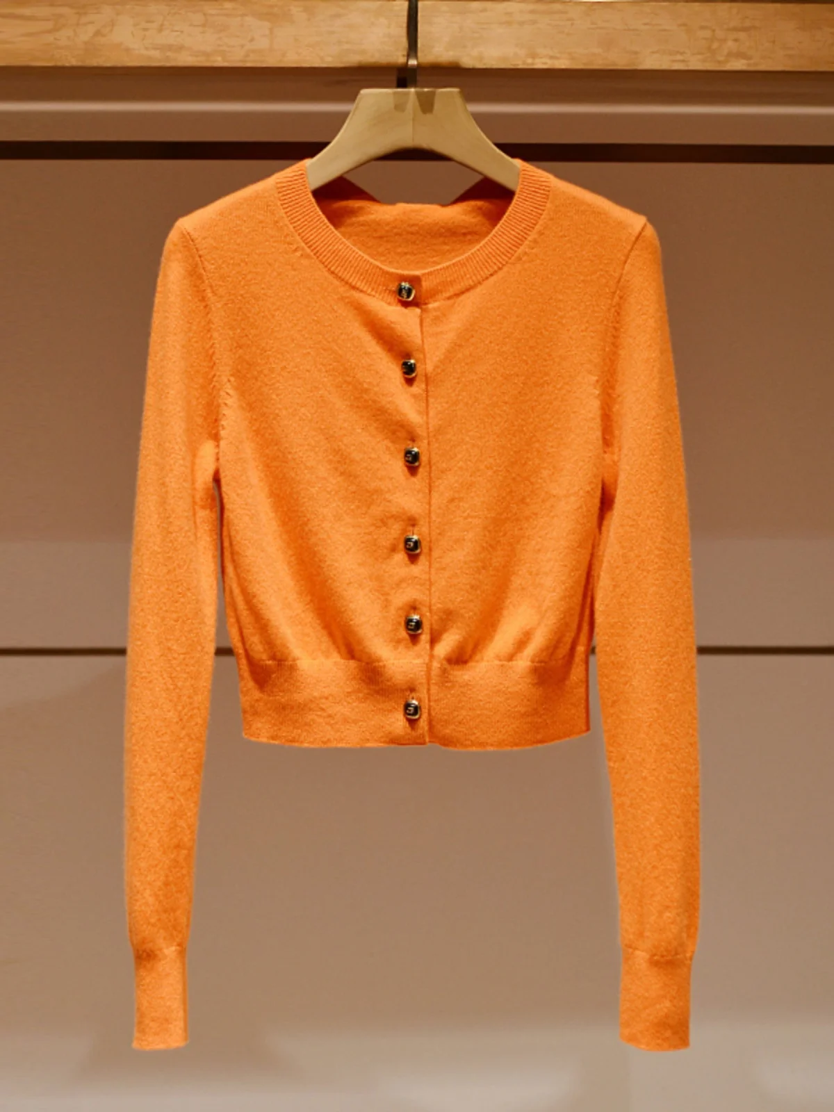 Faionable ort Sve طويل Sve جولة Ne محبوك سترة للنساء العصرية البرتقالية المفتوحة سترة Sle الخريف وصول جديد