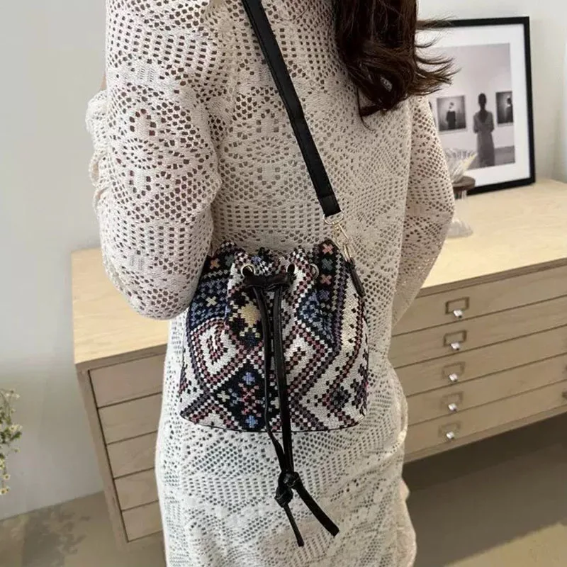 2024  New Personality Leisure Popular Single Shoulder Ethnic Wind Oblique Crossbody Drawstring Bucket Bag Female Retro