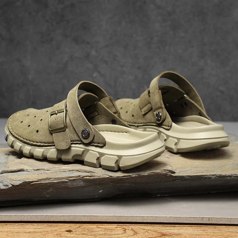 New 2026 Clogs Slippers Mules Platforms Sandals Casual Home Beach Luxury Flats Comfortable Fashion Slippers