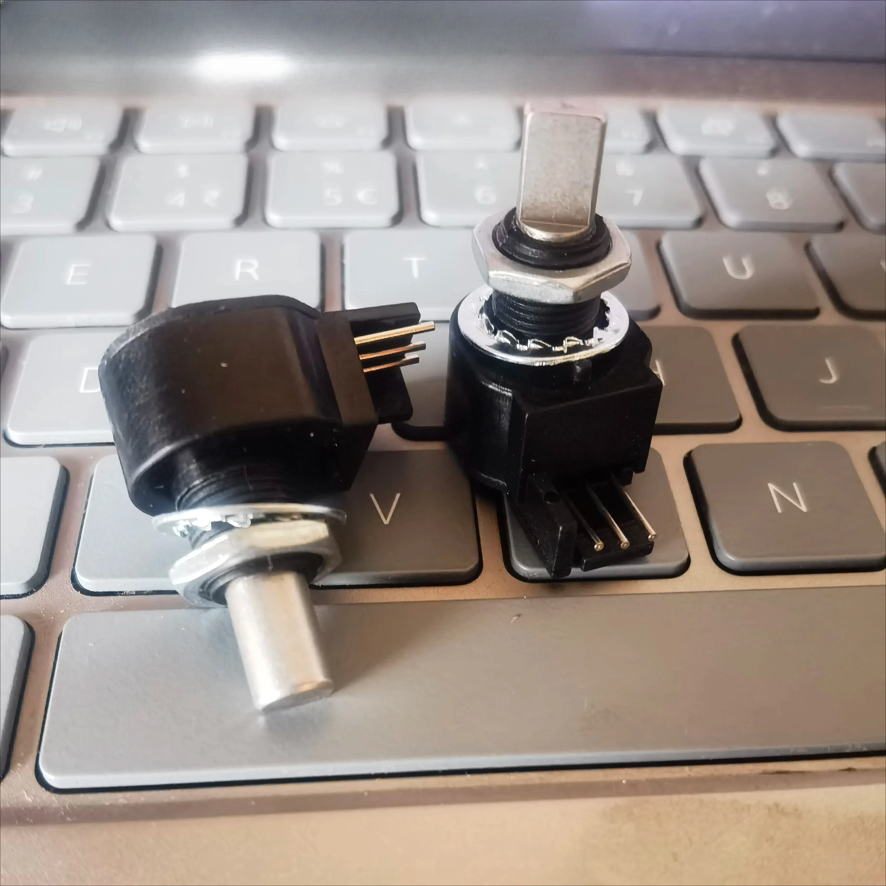 SP1NB1A502W016 speed and position sensor, potentiometer, domestic, support batch customization