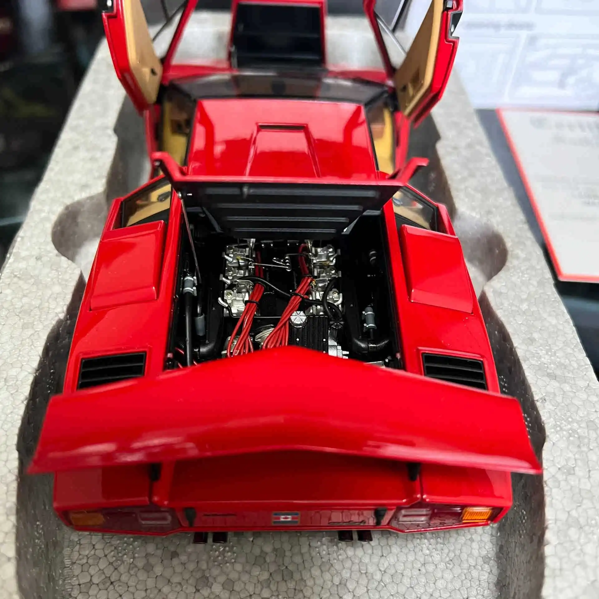 Autoart 1:18 LP500S Countach Alloy Fully Open Simulation Limited Edition Alloy Metal Static Car Model Toy Gift