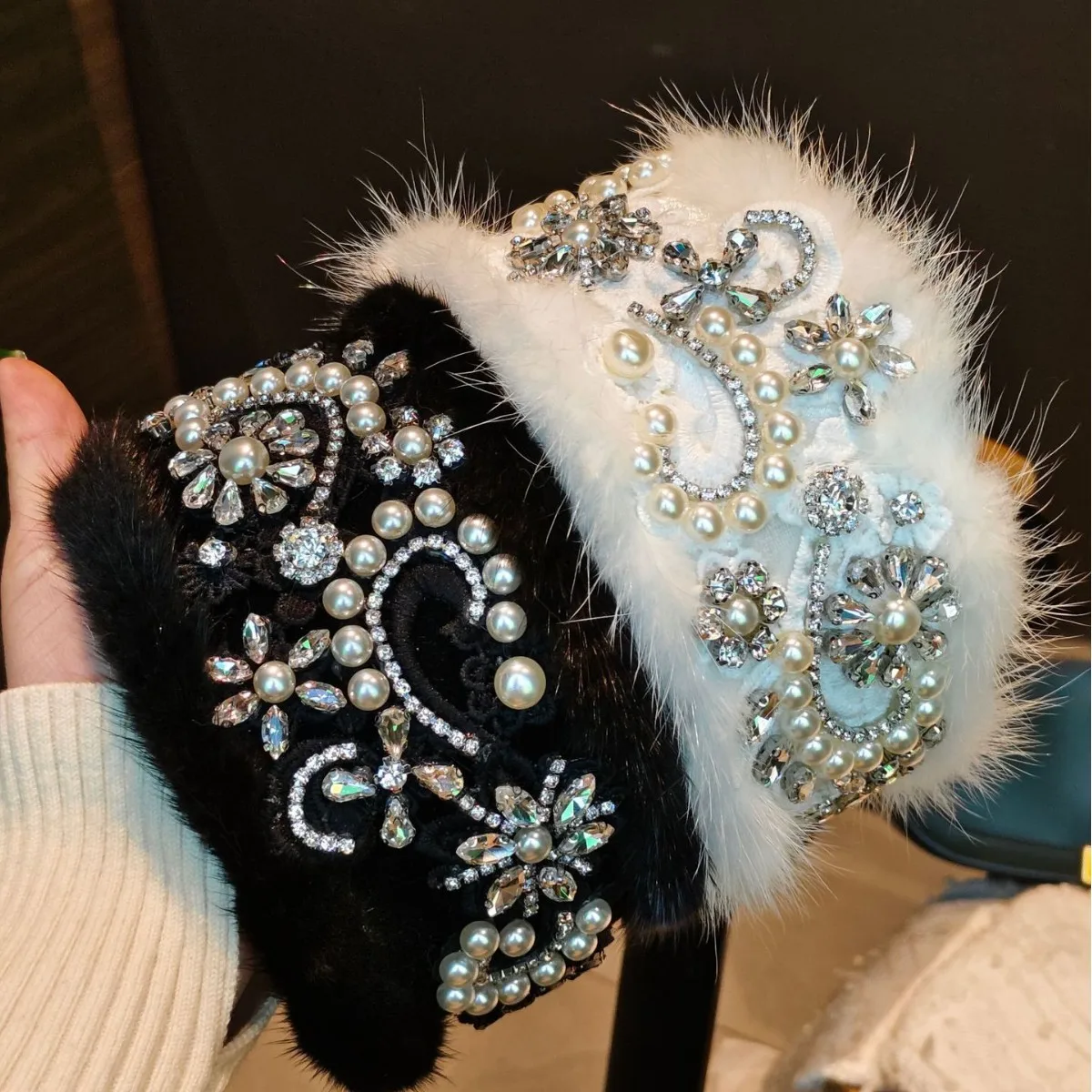 

Winter New Fashion Mink Fur Inlaid Diamond Luxurious Headband Hair Accessory for Women
