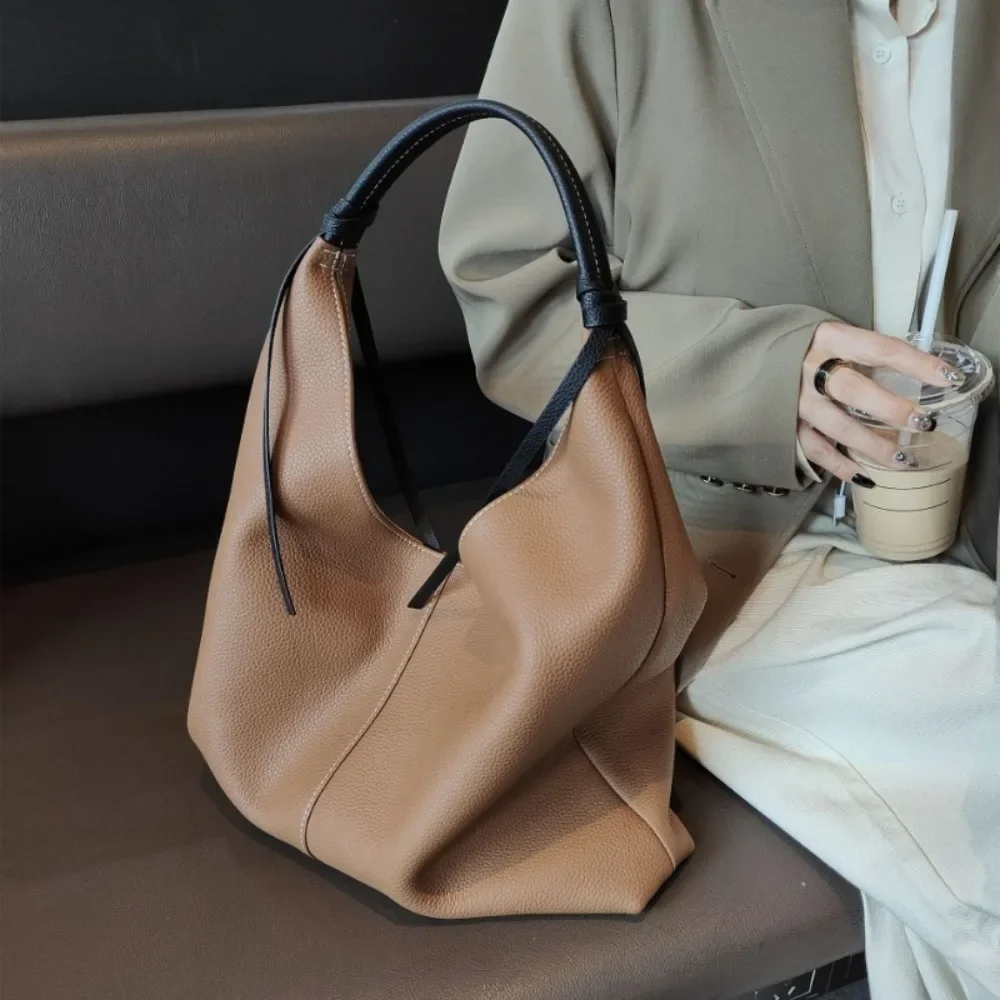 New Trend Leather Texture Magnetic Vintage Underarm Bag All-match Korea Panelled Casual Shoulder Large Capacity Moda Women Totes