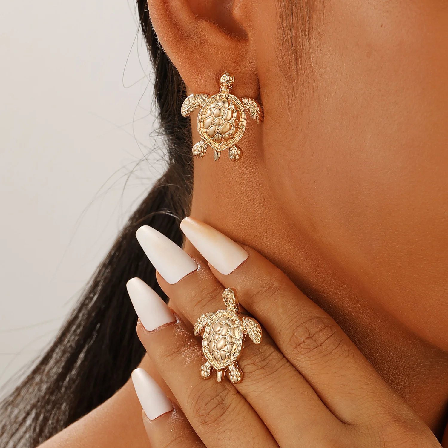 Cute Shiny Turtle Earrings for Women Girls Luxury Creative Alloy Animal Studs Pierced Earrings Jewelry Gifts Cheap Things Hot