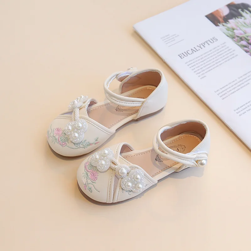 New Girls Summer Embroidered Soft-Soled Sandals Non-Slip Breathable Princess Shoes Kids Children Baby Chinese-Style Casual Shoes