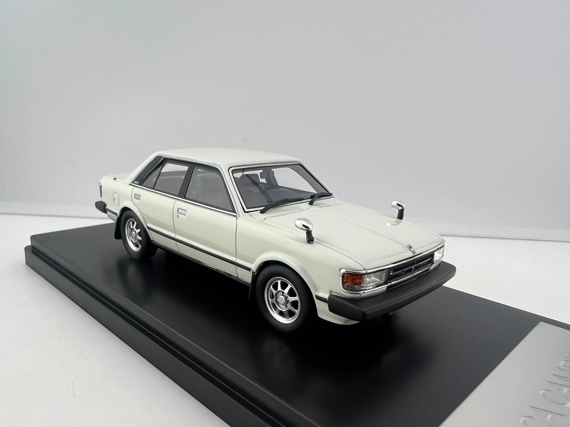 Flaws diecast hi-stoyr 1/43 escala edição limitada camry gtoyota celica camry2000 gt1980 modelo de carro de resina brinquedo colecionável presente