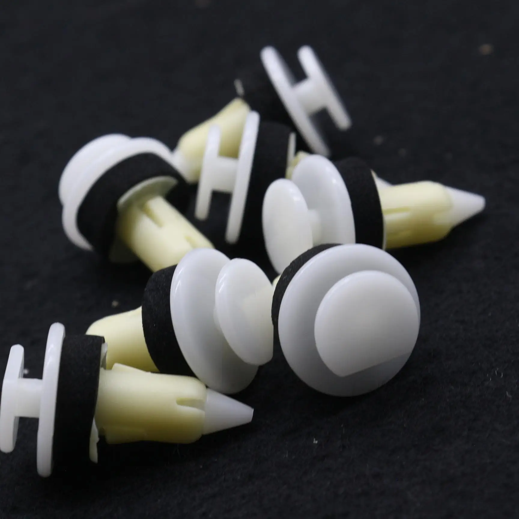 10 шт. фиксаторы дверной панели с уплотнителем для Mercedes ML320 ML430 ML55 AMG 1998-2005-1639881678 белый нейлоновый крепеж