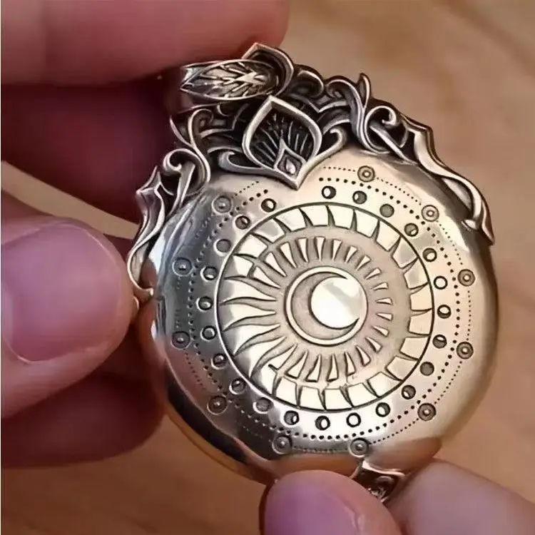 Outdoor Portable EDC Mysterious Tarot Divination Pendant 3D Stereo Double-layer Finger Rotating Toy Tool