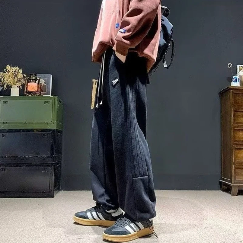 

Thickened Warm Fleece Lined Joggers for Students Loose Straight Leg Casual Sweatpants with Drawstring Cuff Daily Sport Wear