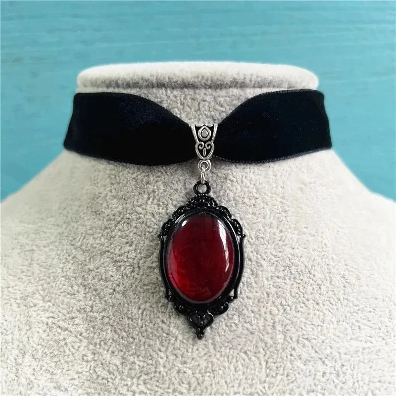 Gothic Witch Pagan Blood Red Pendant Chocker Necklace Women Vintage Black Velvet Necklace Personalised Jewellery Accessories