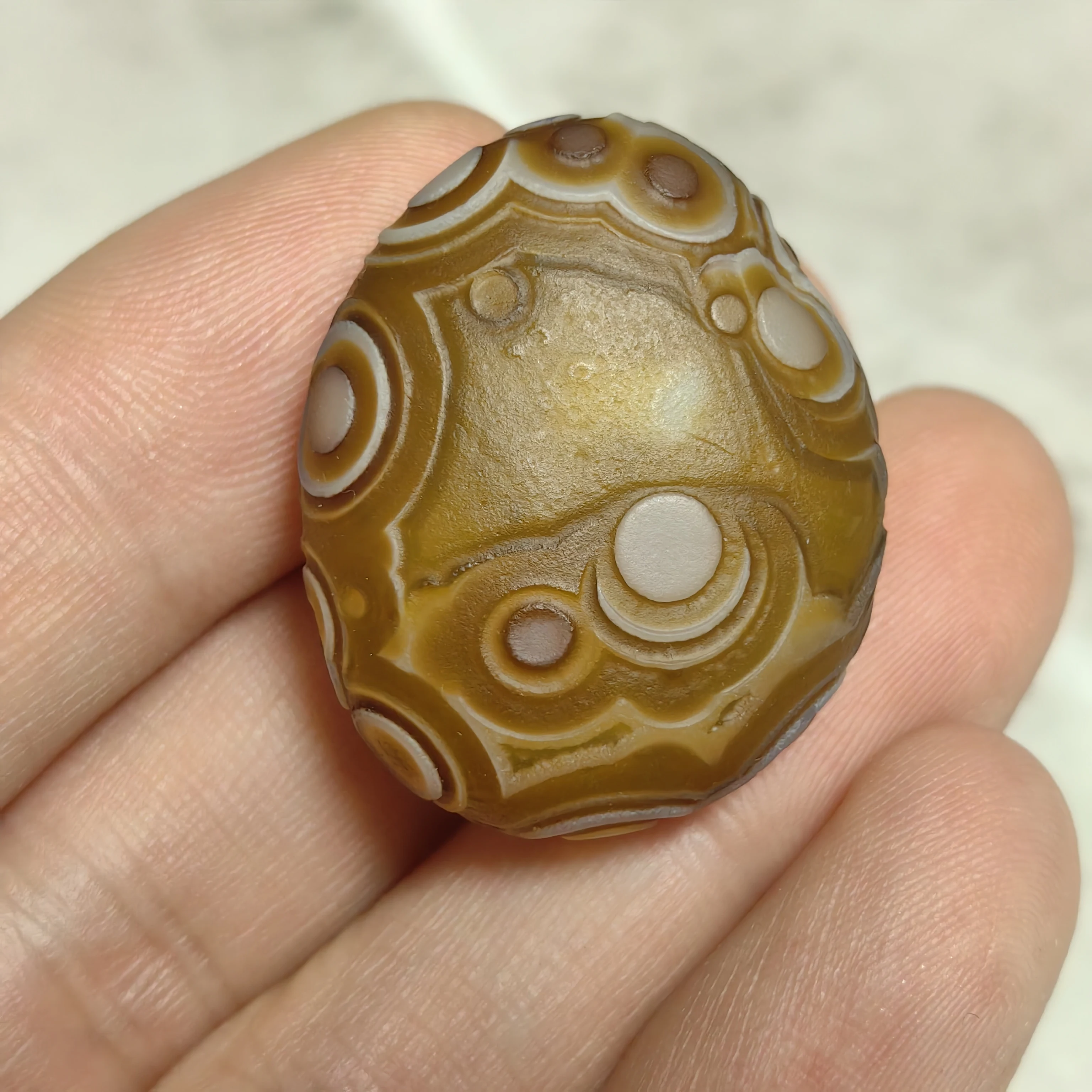  Natural Eye Agate Worry Stone Healing Crystal for Meditation Stress Relief, Energy Work，Against Negativity & DIY Jewelry Decor