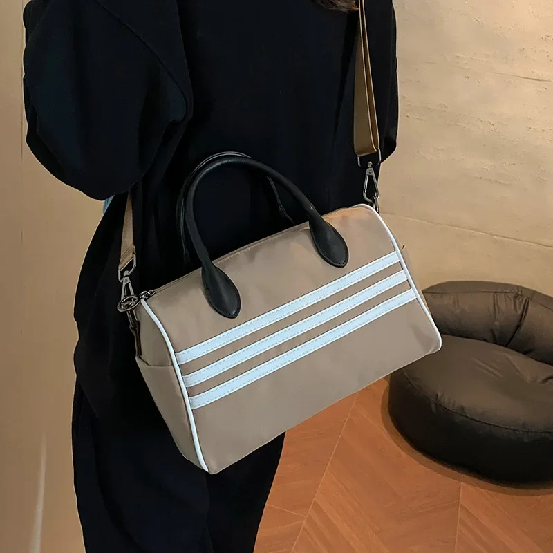 2025 حقيبة كتف نسائية جديدة عالية الجودة متعددة الوظائف حقيبة ساعي حقيبة يد موضة حقيبة مربعة صغيرة حقيبة نسائية