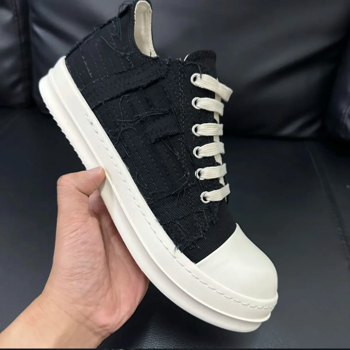 

Ro New Designer Breathable Casual Shoes Boots Flat Sneaker High Quanlity Low-top Lace-up Black Canvas Shoes for Men and Women