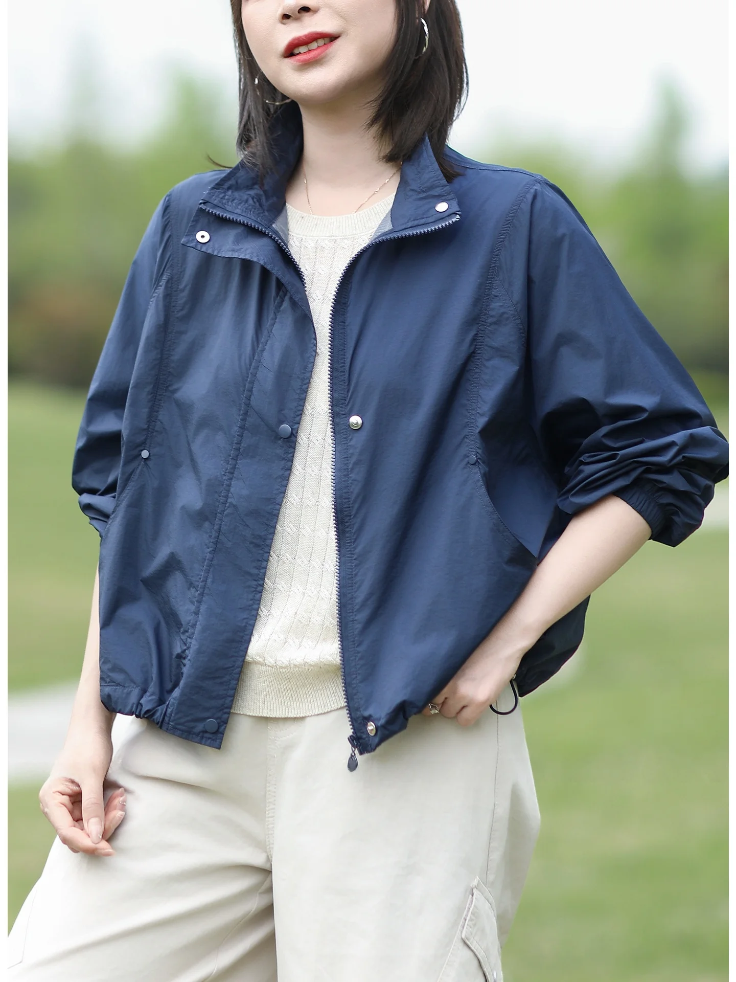 

Новая женская легкая куртка свободного кроя с воротником-стойкой, укороченная, в повседневном спортивном минималистичном стиле, с рукавом 3/4, коллекция Весна-Лето