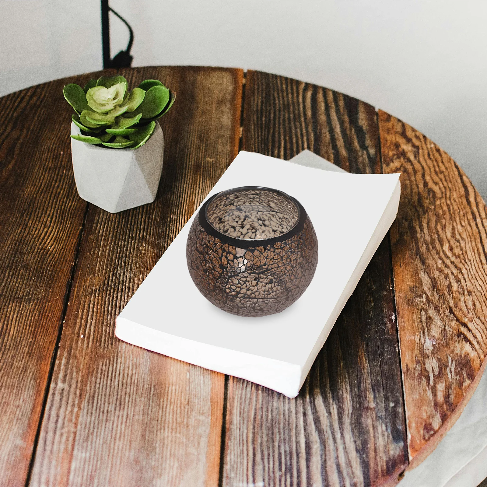 

Crystal Holder Clear Glass Candlestick for Home Decor Use Fashionable Artistic Look Strong Long Term Use Multi Purpose