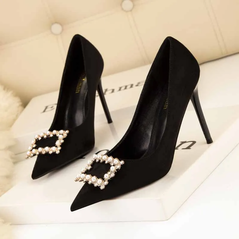 

Women Pumps 2022 New Fashion Women's Shoes Pointed Top Metal crystal Pearl Buckle High Heels Stiletto Bridal Wedding Pary Shoes