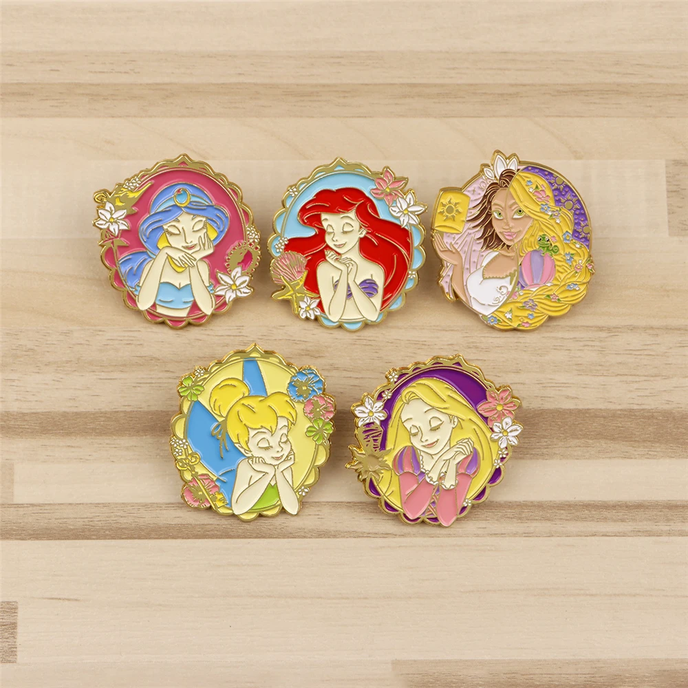 

MINISO Princess Cinderella Ariel Sleeping Beauty Jasmine Cosplay Costume Metal Badge Pin Alloy Brooch Accessories