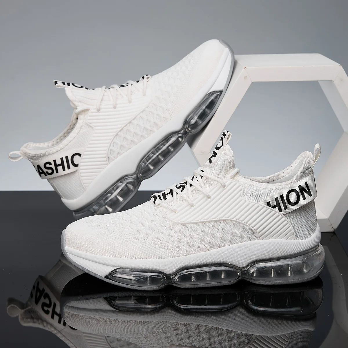 

Men's Summer Breathable Mesh Sports Shoes Trendy Thick Sole Casual Outdoor Running Shoes Comfortable