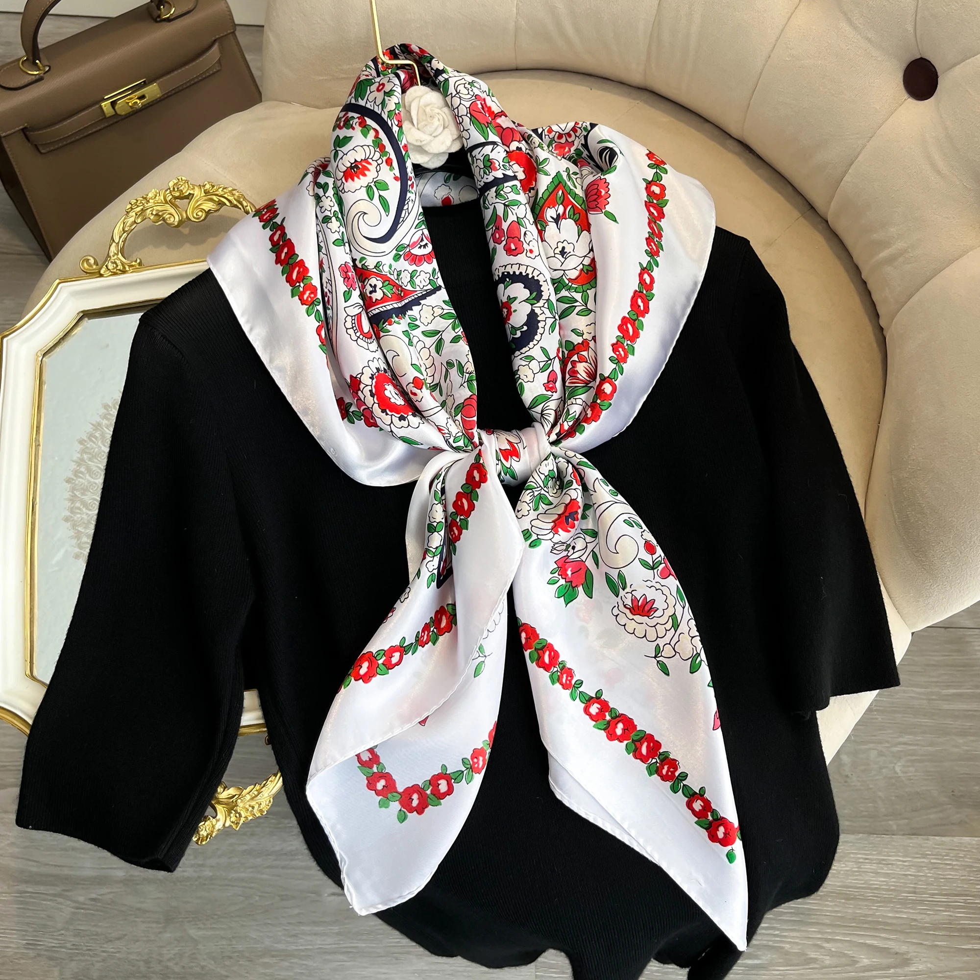 Luxury Printed Square Scarf High Quality Multi-colo Women\'s Head Scarf Multifunctional Fashion Accessories Hairband Shawl Scarf