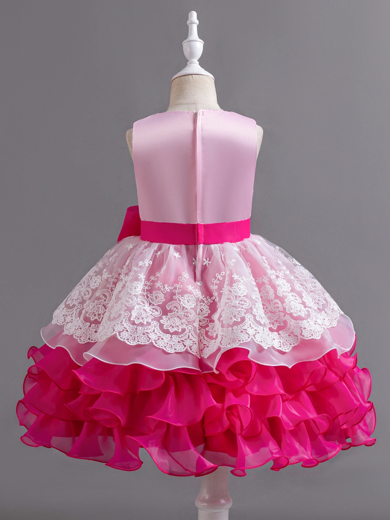 Cute rose bow girl multi-layer cake princess Dress suitable for casual wear on Children\'s Day outings