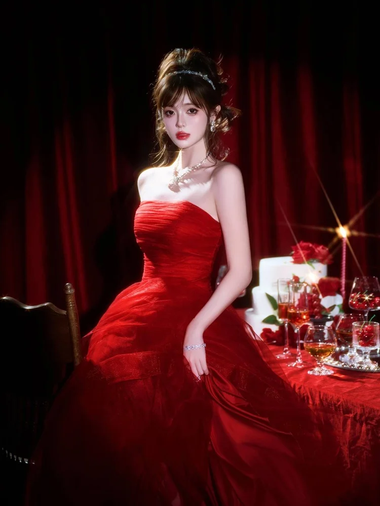 

2026 New Style High-End Red Birthday Photo Shoot Bustier Dress Sweet Atmosphere Photography Studio Female Costume Stage Costume