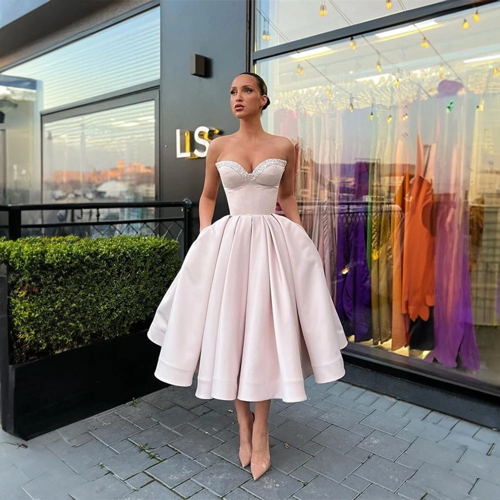 Vestido de noite sem ombro modesto para mulheres, frisado de cetim, linha A, comprimento de chá, vestido de festa com bolsos