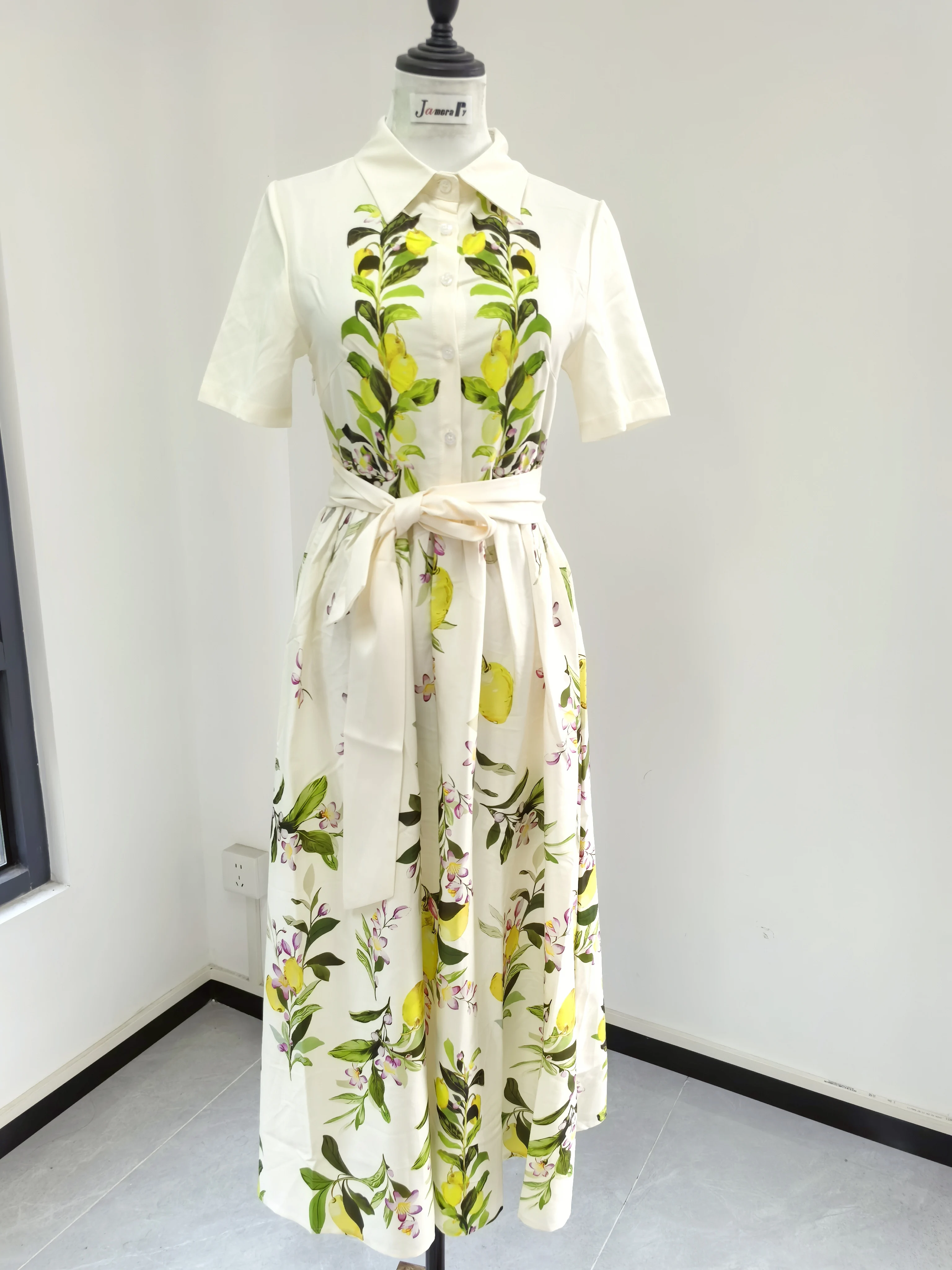 فستان صيفي طويل موضة المدرج فستان صيفي بوهيمي بطباعة ليمون بحزام سباغيتي فستان صيفي مبطن بحزام أنيق بدون ظهر طويل