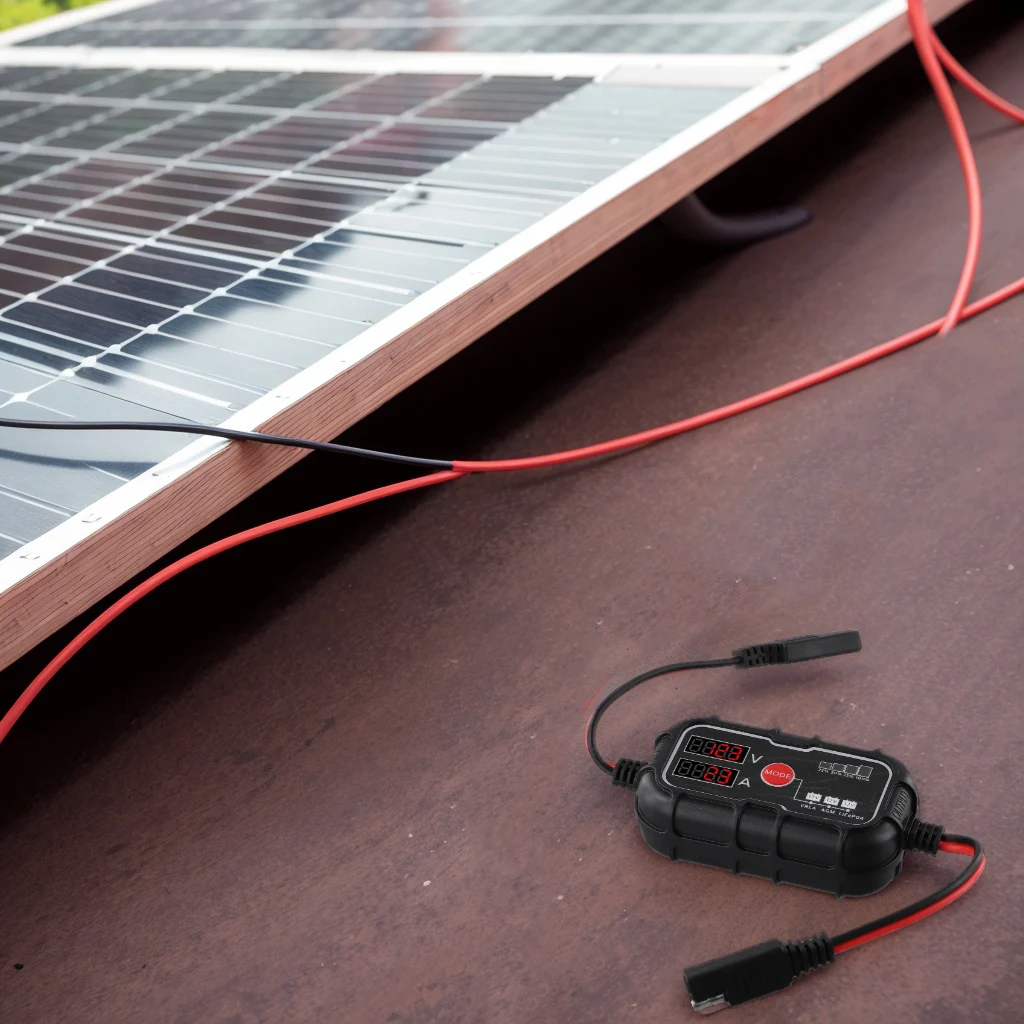 Intelligent Charging MPPT Solar Panel Regulator for 12V Lithium Batteries with SAE Connector and Extension Cables