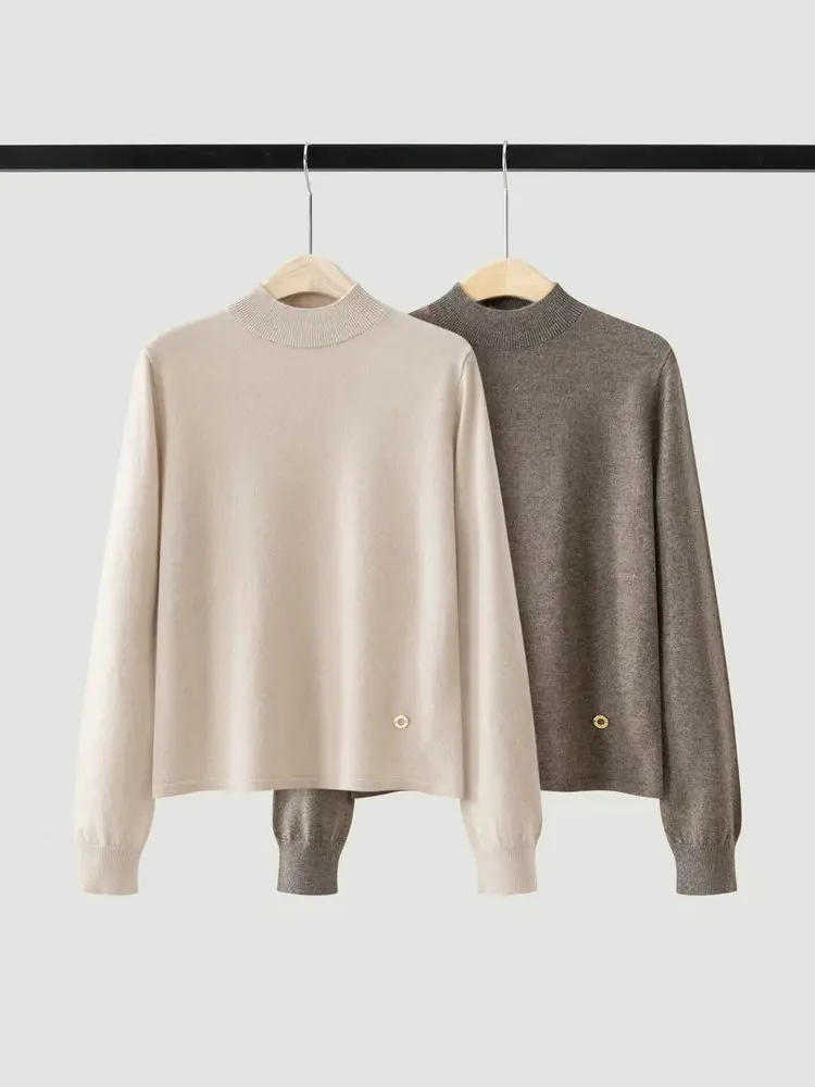 26. Autumn/Winter Wool and Cashmere Knit Set: Turtleneck Sweater with Skirt