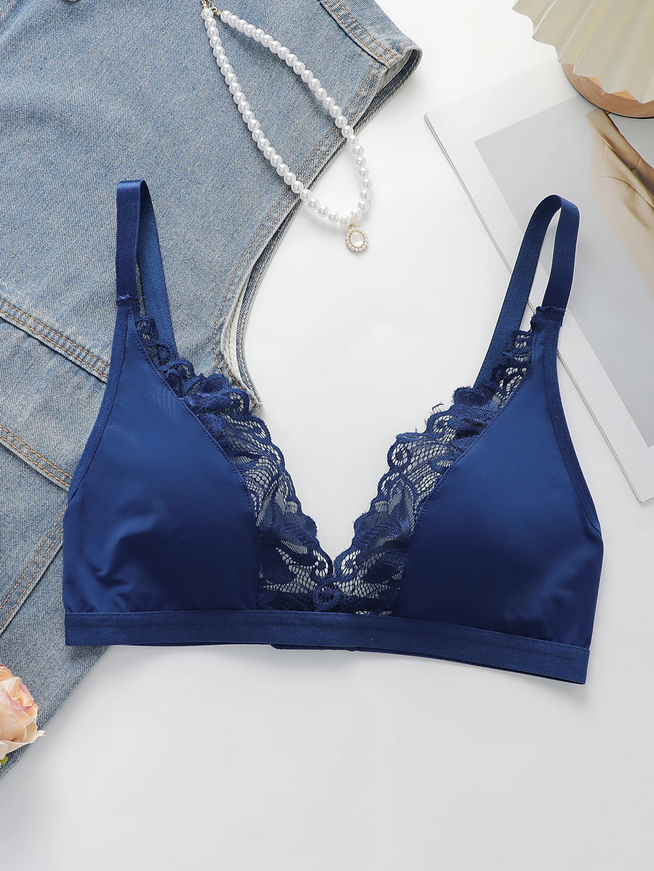 Drahtloser BH mit tiefem V-Ausschnitt, sexy Spitzenunterwäsche, bequemer BH, mehrfarbig, für den Alltag, Bralette für Damen, Größe S-XL, A1123