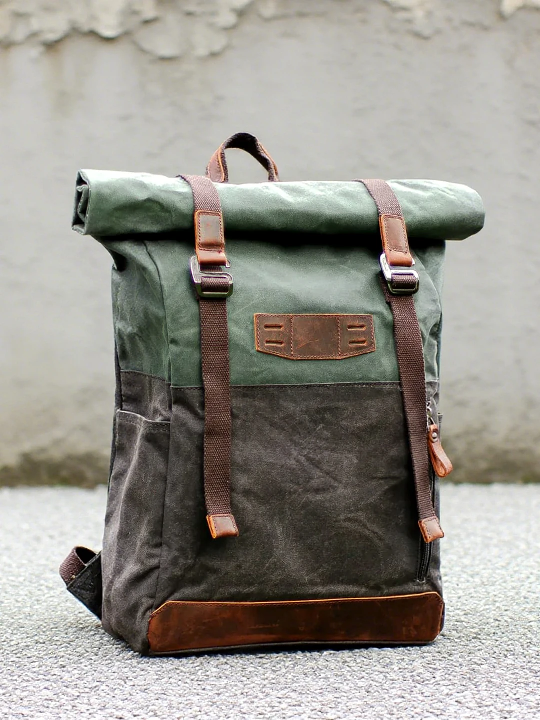 

MUCHUAN Retro Oil Wax Canvas Backpack Outdoor Travel Mountain Climbing Bag Men's Bookbag Computer Bag Double Shoulder Bag
