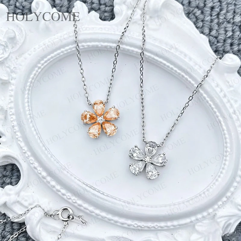 

New Moissanite&Lab Grown Gemstone Pendant Necklace Five-Leaf Flower Pear Cut 925 Sterling Silver Wedding Fine Jewelry Wholesale
