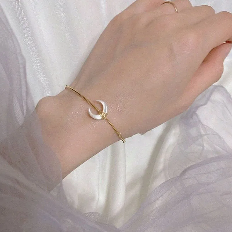 Crescent Ring Pearl Beimu Moon Ring Half Moon Instagram Fashion Design Women's Simple and Luxury Ring