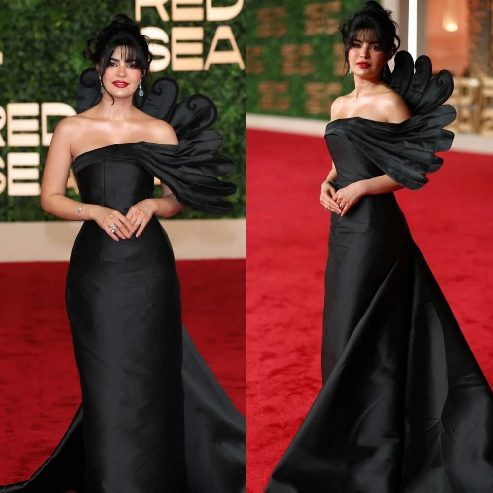 

Customized Delicate Black Satin Evening Dress Elegant Graceful Strapless Sleeveless Cocktail Dress High Quality Homecoming Dress
