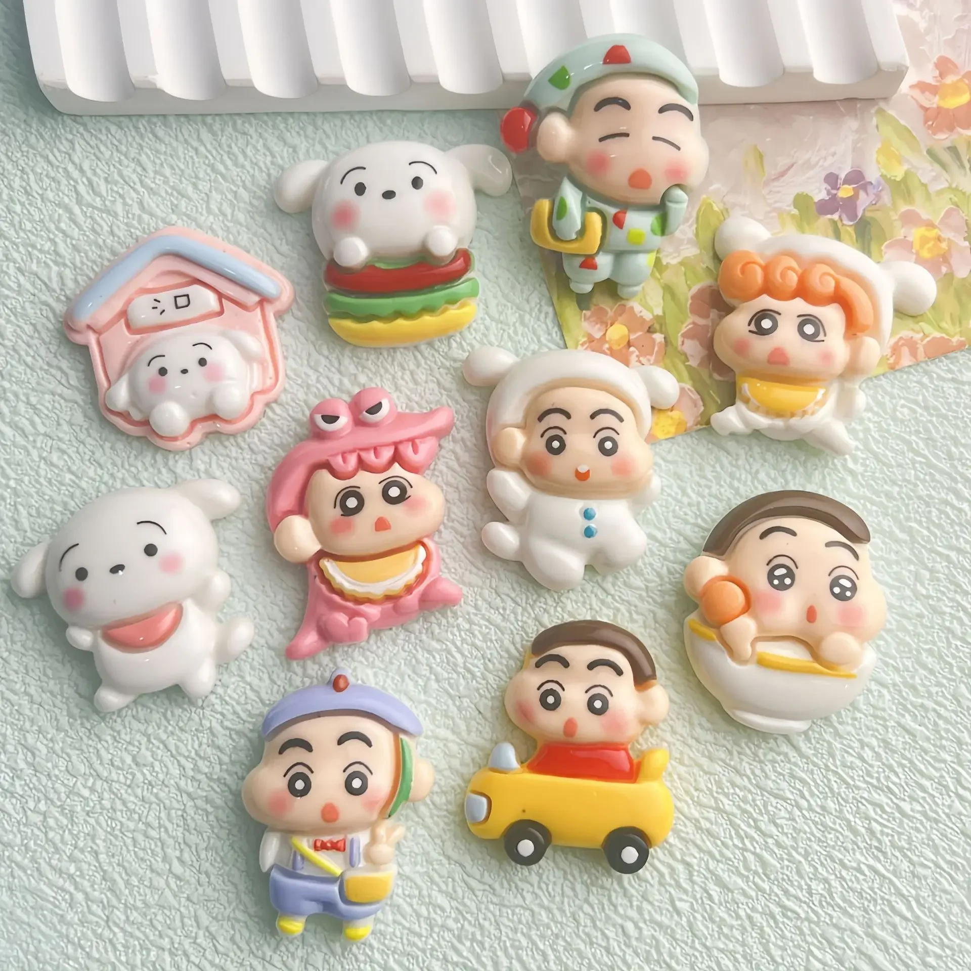 5pcs Glossy cartoon cross-dressing xiaoxin crayon shin-chan resin flatback cabochons diy crafts materials jewelry making charms