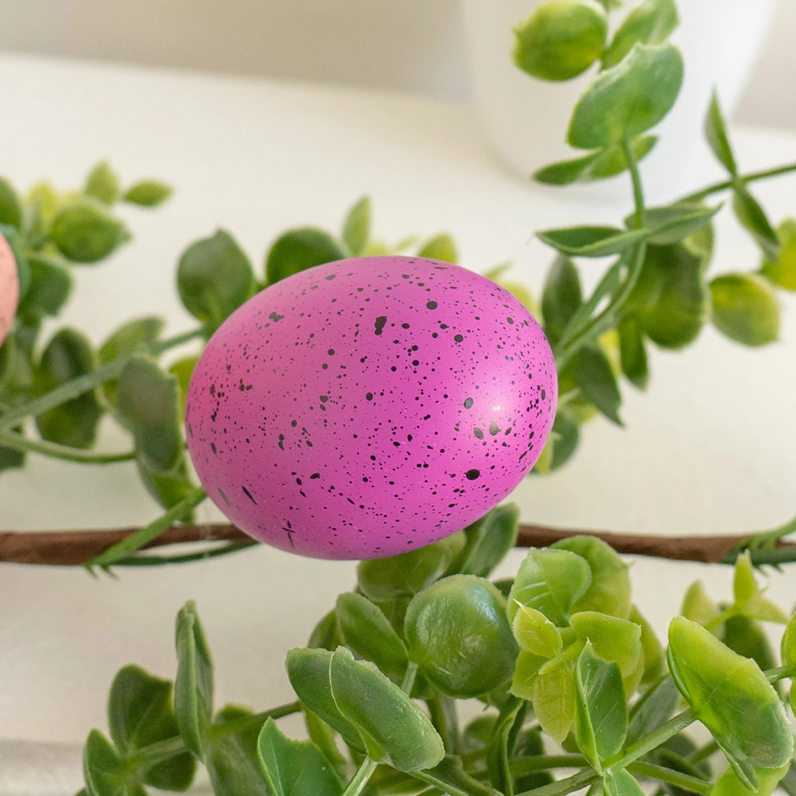 إكليل بيض عيد الفصح من الأوكالبتوس الاصطناعي للعباءة، إكليل عيد الفصح الأخضر مع البيض، أكاليل كرمة الربيع