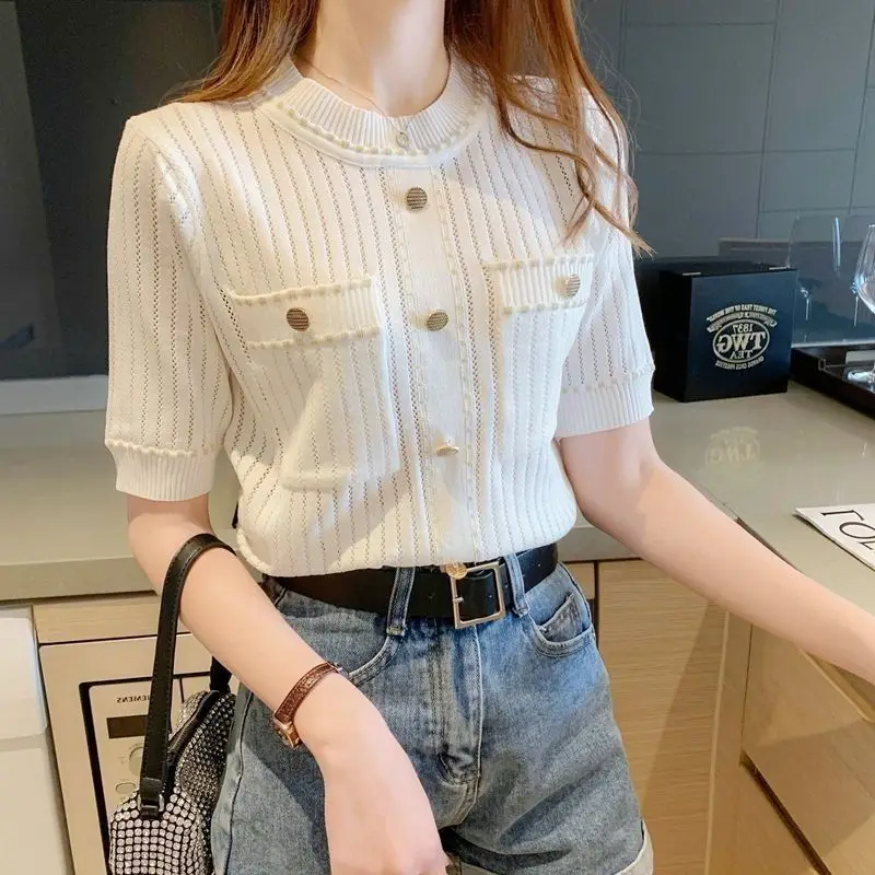 2023 Summer New French GentleIce Silk Round Neck Short Sleeve T-shirt Women's Solid Button Small Fragrant Wind Knitted Slim Top