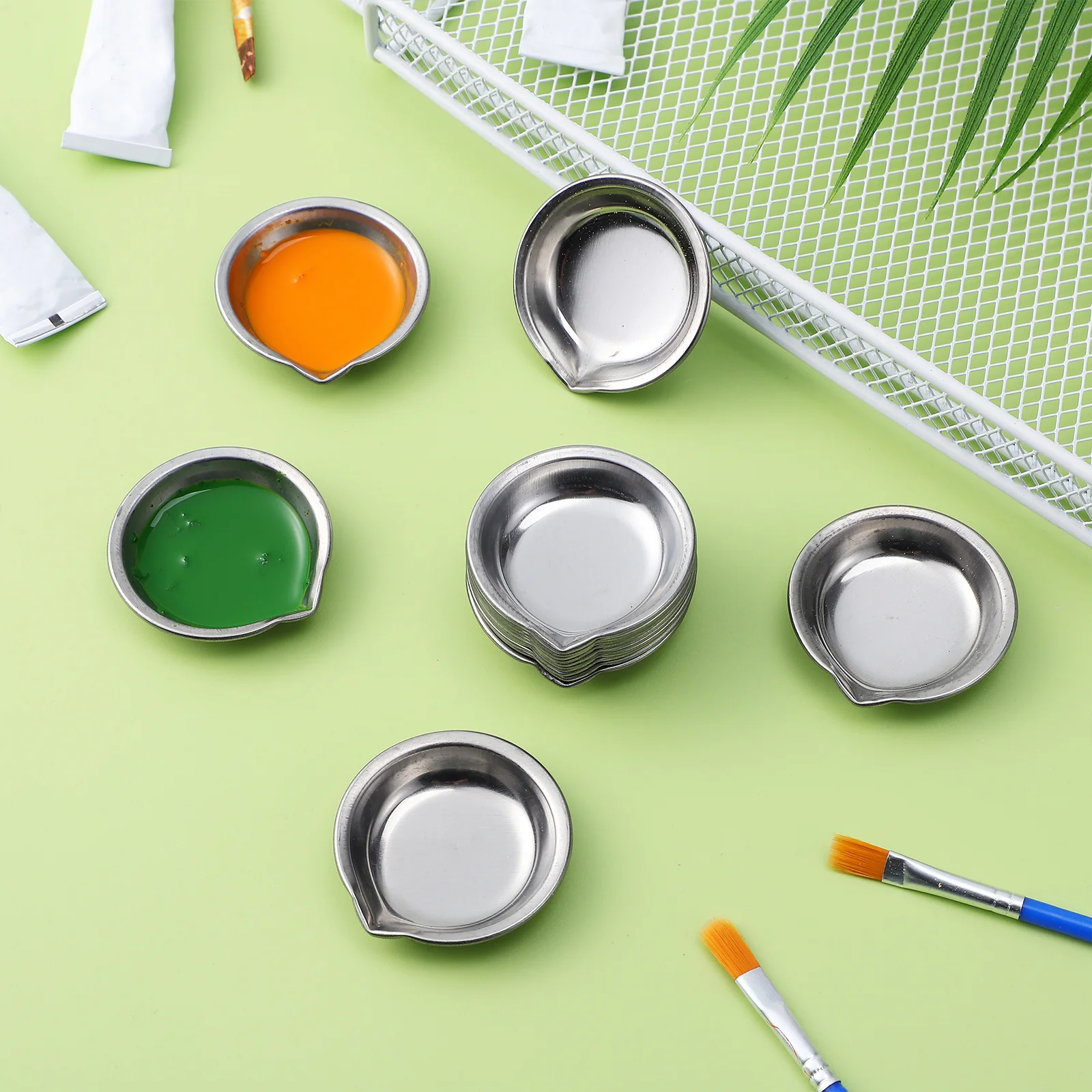 

18Pcs Small Metal Paint Palette Watercolor Oil Gouache Mixing Trays Portable Durable Spout Precision Pouring Artist Tool